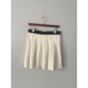 Silence + Noise White Pleated Mini Skirt Size‎ Large